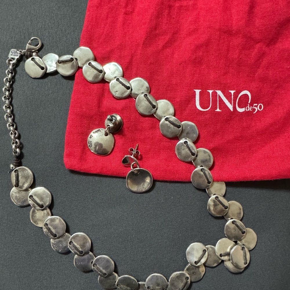 UNO de 50 Silver Disc Necklace and Earrings